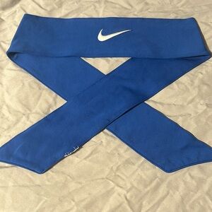 Nike tie headband